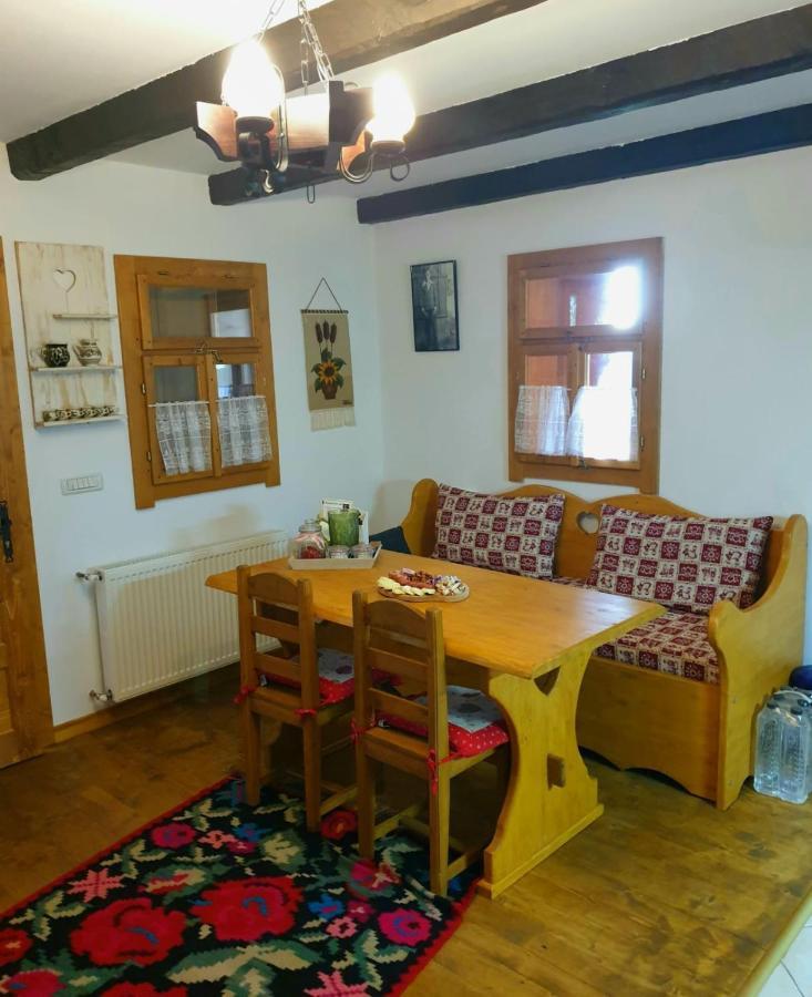 Granny'S House Villa Moisei Dış mekan fotoğraf